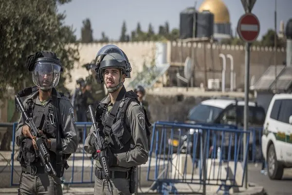 Sojojin Isra’ila Sun Hana Dubban Matasa Yin Sallar Juma’a A Masallacin Quds