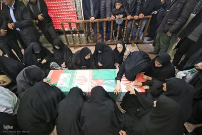 تشییع پیکر مطهر ۵ شهید جنگ تحمیلی آمریکایی صهیونیستی در شیراز