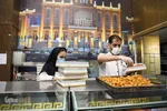 پخت نان و شیرینی مخصوص افطار در تبریز‎‎