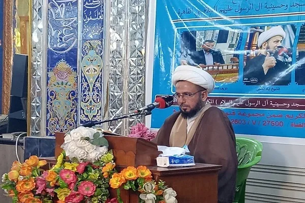 بالصور...إقامة محفل قرآني في مسجد 