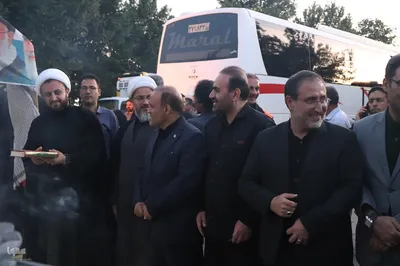 بدرقه کاروان اعزامی ملایری ها به آیین تشییع و وداع آقای شهید ایران