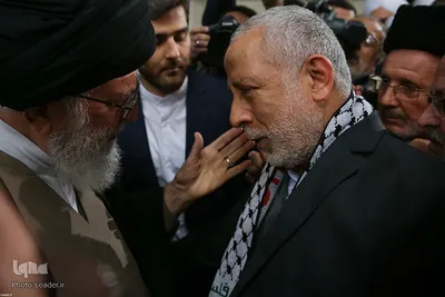 دیدار مسئولان نظام و میهمانان کنفرانس وحدت اسلامى‌ با رهبر انقلاب