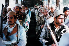 گل‌خاک شهیدان؛ ۸سال حماسه