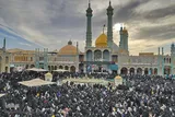 طنین دعای عرفه در حرم حضرت معصومه(س)