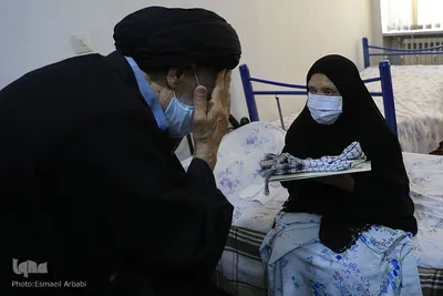 دیدار نماینده ولی فقیه در خراسان‌جنوبی با خانواده شهدای روحانی