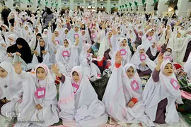 جشن شکوفایی (تکلیف) دانش آموزان دختر تبریز