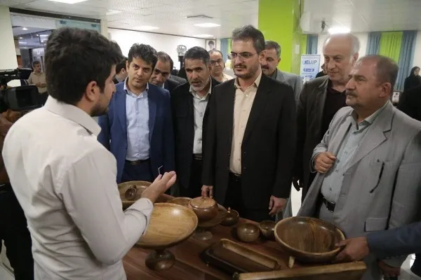 تولیدات شرکت‌های دانش‌بنیان تجاری‌سازی شود