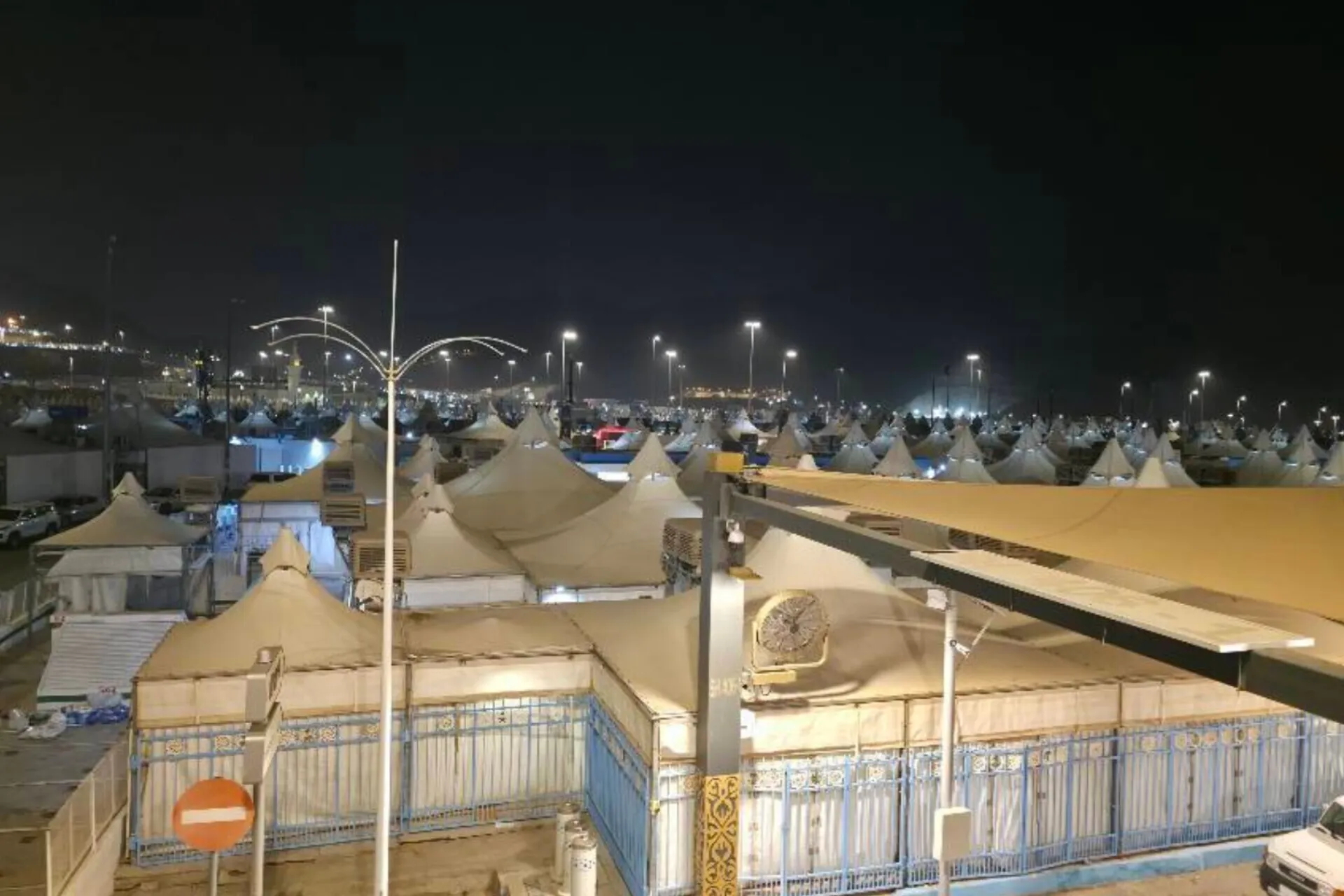 Iranian Hajj Pilgrims Begin Entering Mina