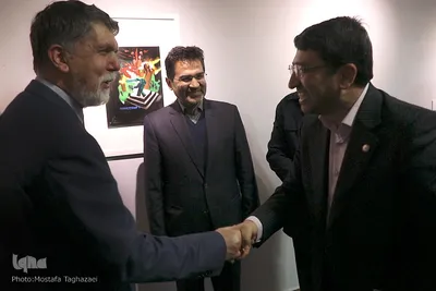  وحید قبادی‌دانا، رئیس سازمان بهزیستی و سیدعباس صالحی، وزیر فرهنگ و ارشاد اسلامی در نمایشگاه آثار جشنواره ملی هنری «همام» 