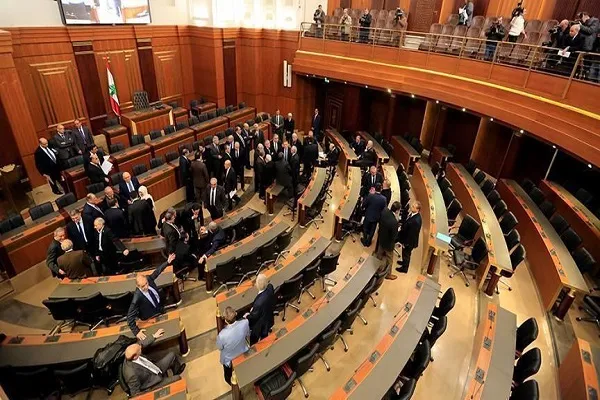 جلسه پارلمان لبنان به تعویق افتاد
