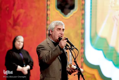 ابراهیم حاتمی کیا در مراسم اختتامیه سی و ششمین جشنواره فیلم فجر