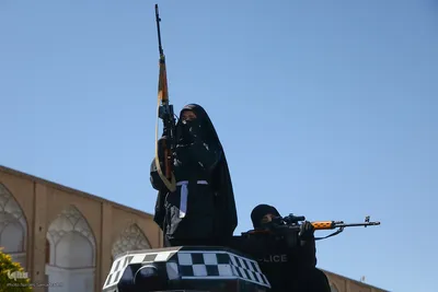 هم‌آوایی بانوان نصف‌ جهان در دفاع از وطن