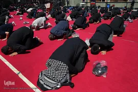 اقامه نماز جماعت ظهر عاشورای حسینی در آستان مقدس امامزاده صالح(ع) تهران