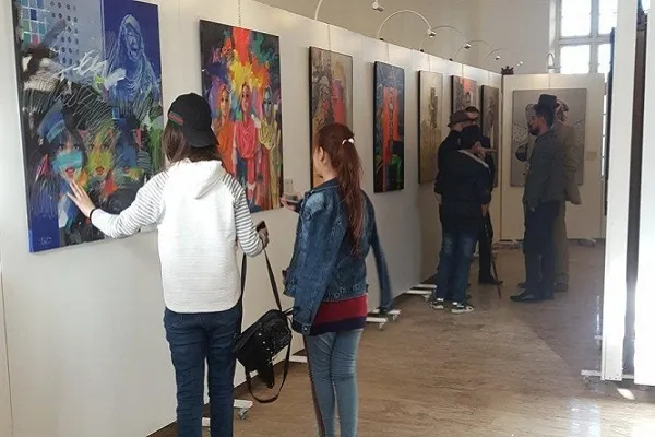 بالصور..معرض فني دولي يروي حقبة داعش بالموصل