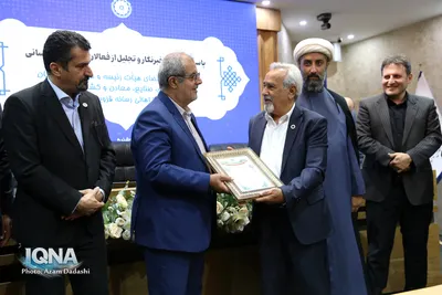 پاسداشت مقام خبرنگار و تجلیل از فعالان عرصه اطلاع‌رسانی