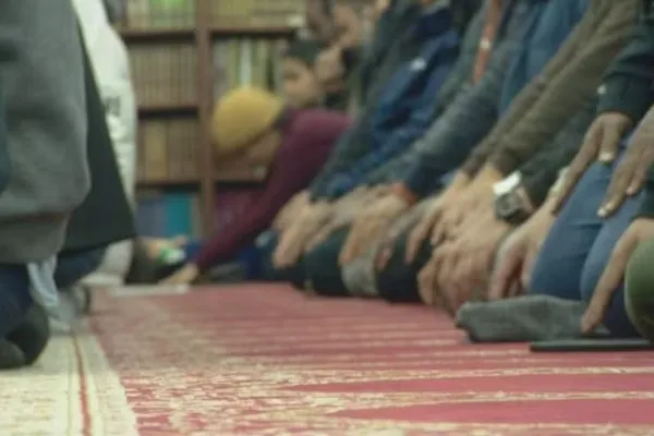 Hinaharap ng Toronto Islamic Center ang Hamon sa Pagpopondo para Panatilihin ang Ari-arian Nito
