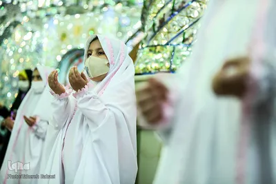مراسم جشن تکلیف 42 دختر در امامزاده پنج تن لویزان