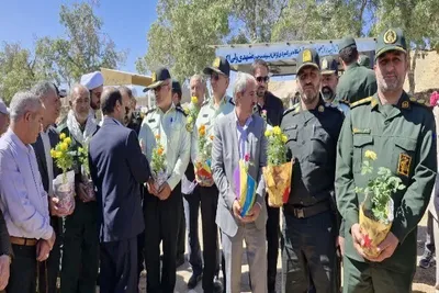 عکس | گلباران و عطر افشانی گلزار مطهر شهدای شهرستان خرم‌آباد