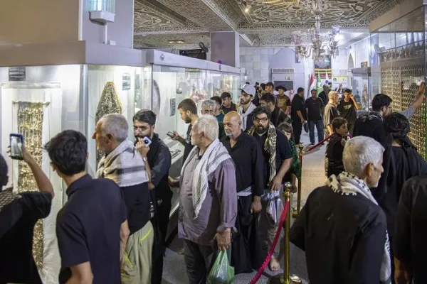 Arbaeen Pilgrims Visit Al-Kafeel Museum in Karbala Arbaeen Pilgrims Visit Al-Kafeel Museum in Karbala