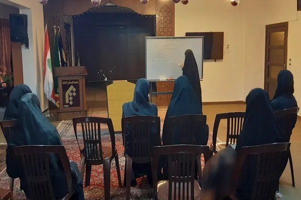 دار القرآن والحديث في بيروت تقيم محاضرة حول