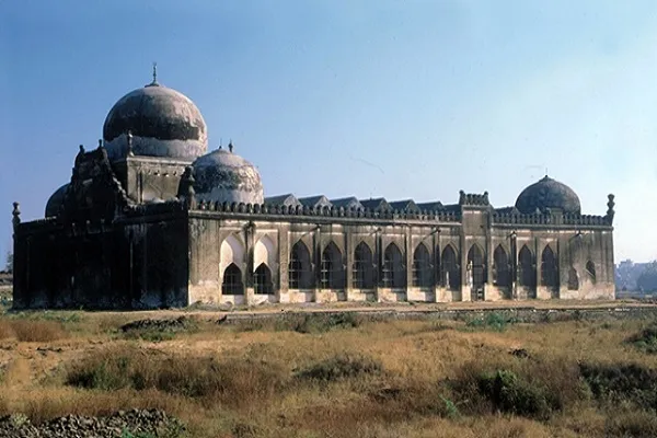 Hindistan'da cami arazisine tapınak yapılması çağrısı