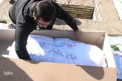 تشییع پیکر دو شهید گمنام در شهرستان بوانات فارس