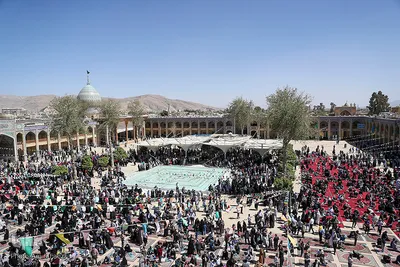 تحویل سال نو در شاهچراغ (ع)