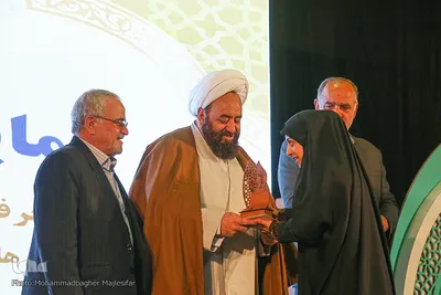 نمایشگاه قرآن اصفهان؛ از کارگاه آموزشی اصحاب رسانه تا همایش «شایستگان»