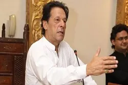 د پاکستان وزیراعظم په افغانستان کښې د صلحې په ټینګښت تاکید وکړ