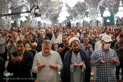 اقامه نماز عید قربان در حرم مطهر رضوی