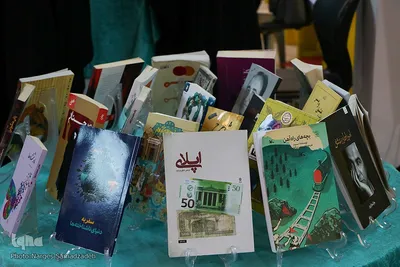 نمایشگاه «زاینده نور» در اصفهان