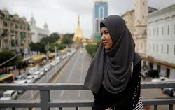 মিয়ানমারের হিজাব পরা এক দুঃসাহসী ব্লগার