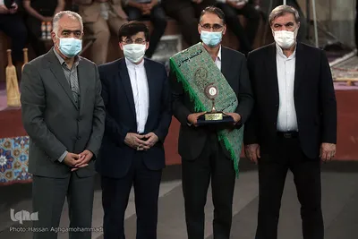 تجلیل از خانواده تکواندوکار شهید وحید زمانی‌نیا، از همراهان حاج قاسم سلیمانی