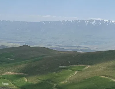 طبیعت بهاری ارتفاعات سامبران در جاده اهر