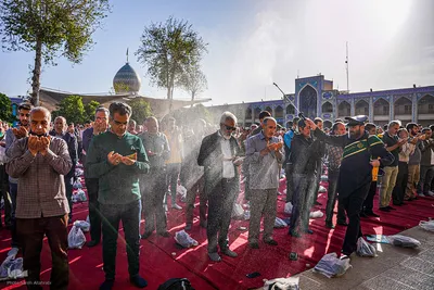 نماز عید فطر در حرم شاهچراغ (ع)