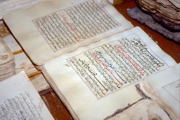 مشارکت آستان حسینی(ع) در نمایشگاه نسخ خطی هزار ساله بغداد
