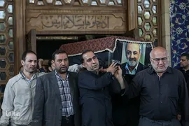  تشییع پیکر مرحوم عماد افروغ در مسجد دانشگاه تهران
