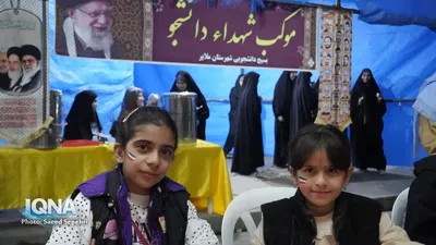 خدمت‌رسانی موکب بسیج دانشجویی ملایر به مردم