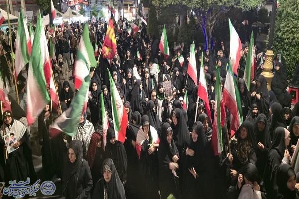 شب‌های وفاداری در بابلسر؛ شکوه اجتماع مردمی در میدان شهدا و بیعت با رهبری