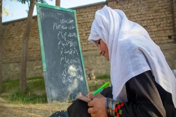 په افغانستان کې ۲.۲ میلیونه ځوانې نجونې ښوونځي ته له تلو محرومې دي(مقاله)