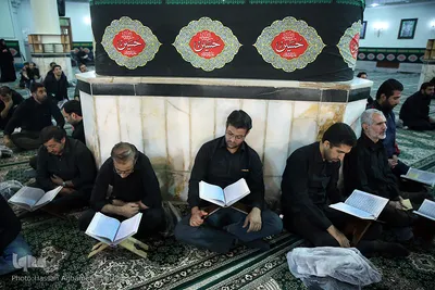 کرسی تلاوت قرآن شب عاشورا در حرم عبدالعظیم حسنی (ع)
