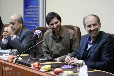 نشست ظهر دلنشین استاد ابوالفضل بهرام‌پور
