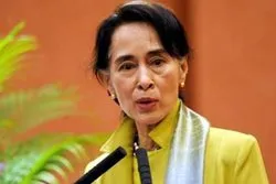 ফের 'গৃহবন্দি' হতে পারেন সু চি! পার্লামেন্টে বড় অংশ সেনা প্রশাসকের দখলে