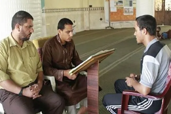 Fələstinli hafiz 5 saatda bütün Quran- Kərimi qiraət etdi