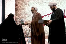تجلیل از همسر شهید حجت الاسلام عباس شیرازی، قائم مقام سازمان تبلیغات اسلامی