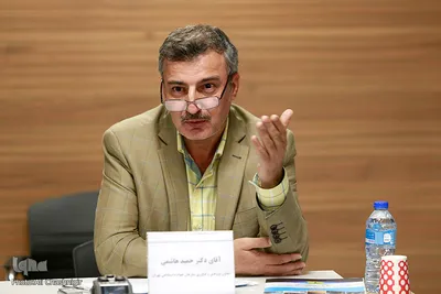 دکتر حمید هاشمی، معاون پژوهش و فناوری سازمان جهاد‌دانشگاهی در سمینار سیاست های توسعه‌ای سفر و گردشگری