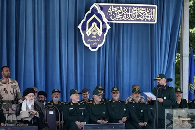 حضور و سخنرانی رهبر انقلاب در مراسم دانش‌آموختگی دانشجویان دانشگاه امام حسین (ع)