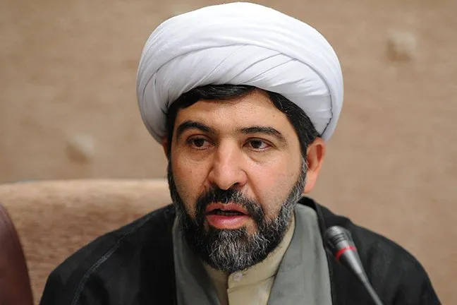 حقیقت عاشورا را به جمع خاصی تقلیل ندهیم/ چرایی توجه صرف به جنبه سوگ عاشورا