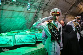 وداع با دویست سردار بی‌پلاک