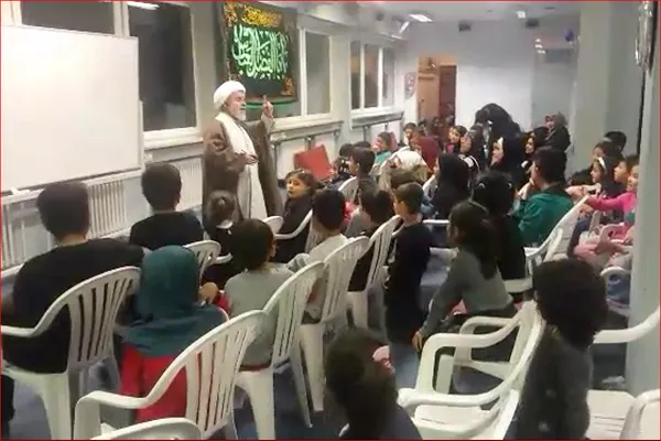 فیلم | شور کودکانه با حجت‌الاسلام راستگو در برلین